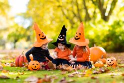 Zabawy z Dziećmi na Halloween: Magiczne Pomysły na Strasznie Dobrą Zabawę!